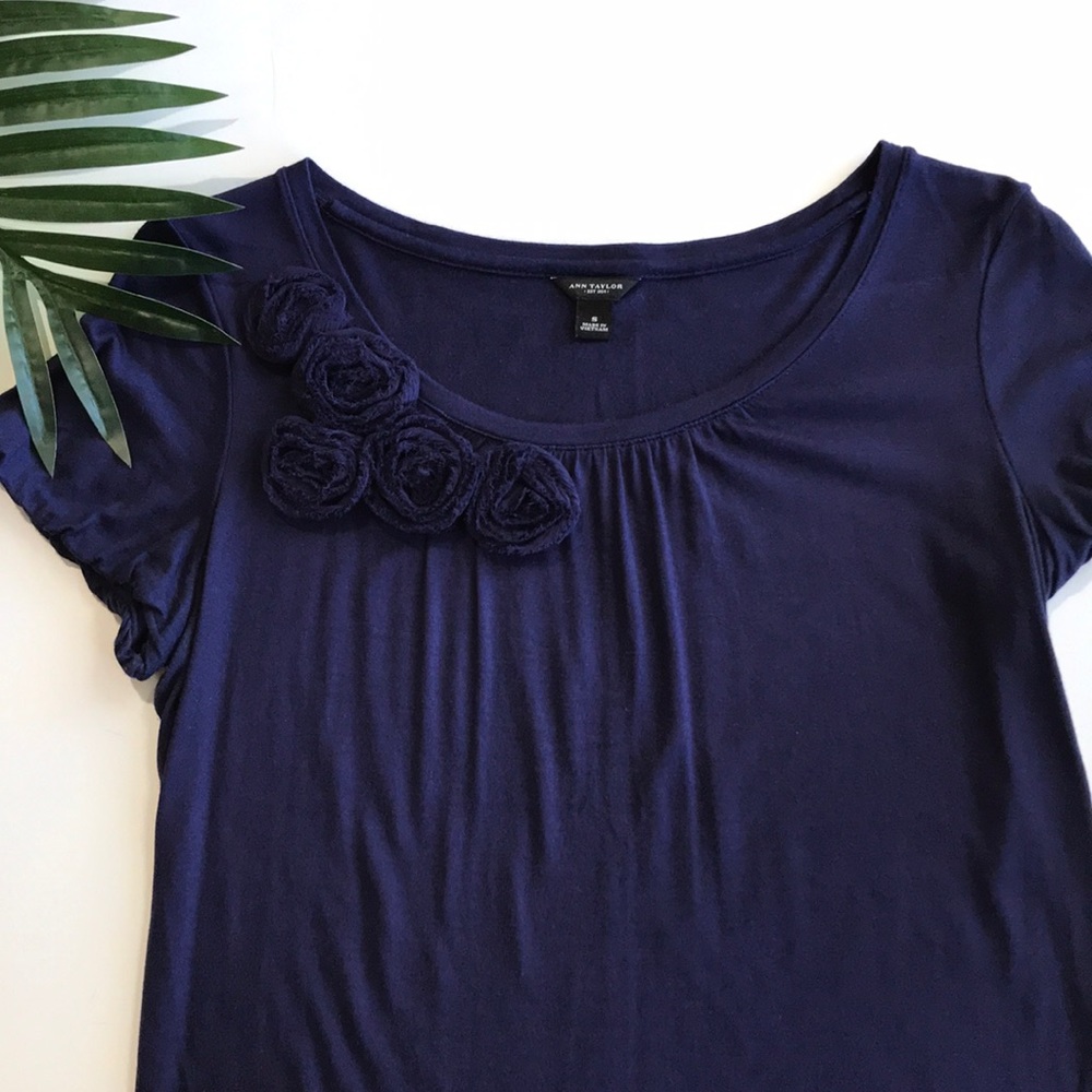 Ann Taylor Flower Detail Top